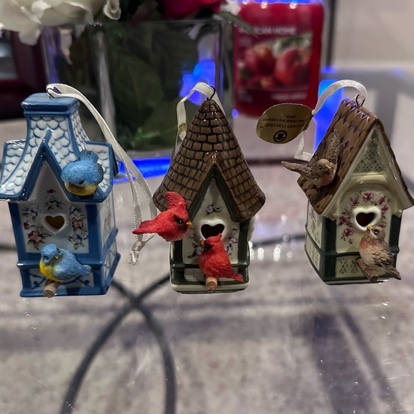 Vintage porcelain Bradford Exchange heirloom birdhouse ornaments - Picture 4 of 13